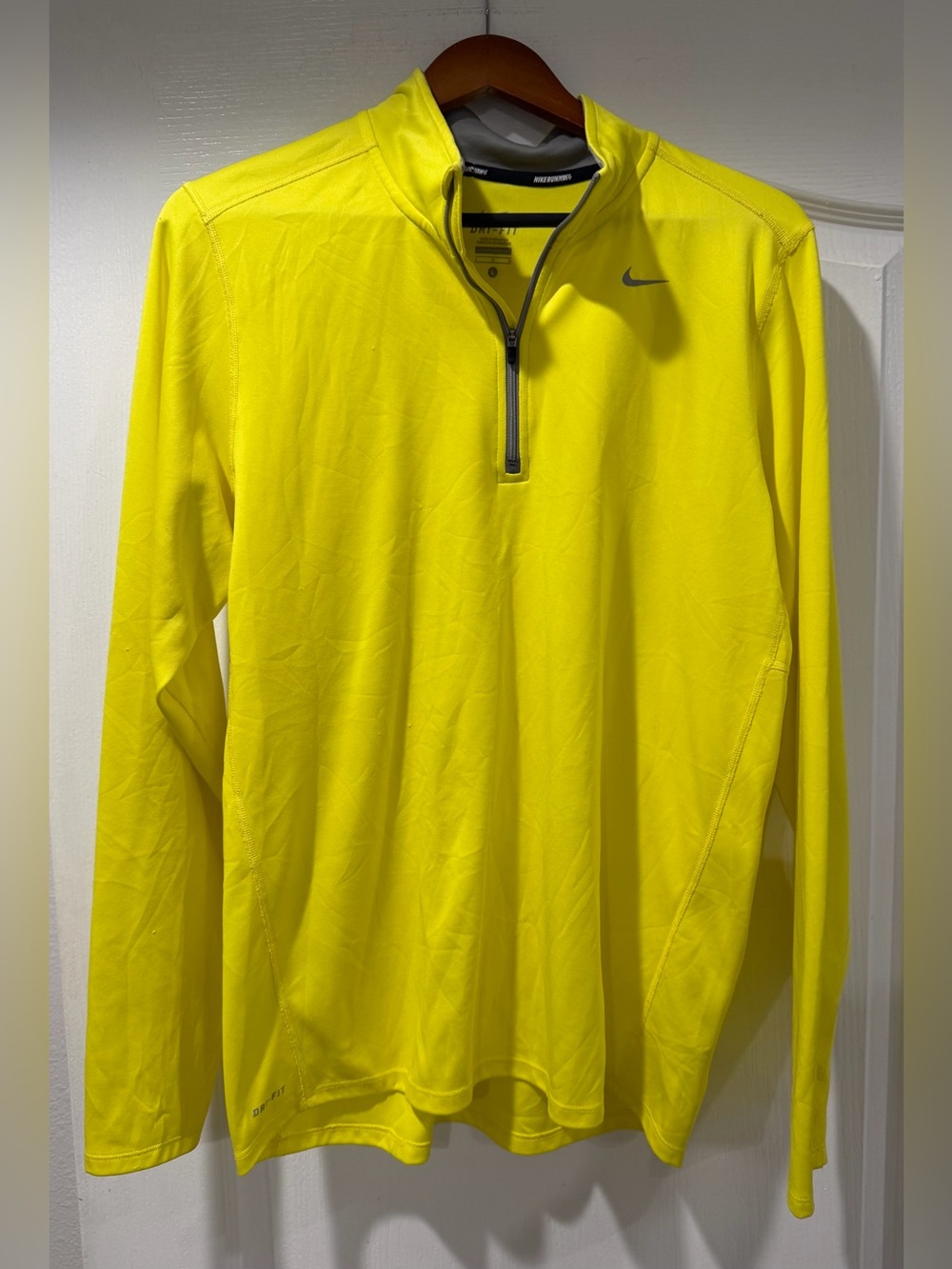 Nike Men’s Running Neon Yellow Quarter-Zip Performance Top size L